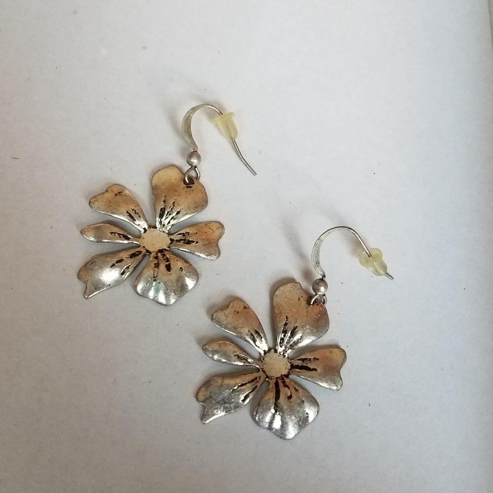 flower earrings, silver